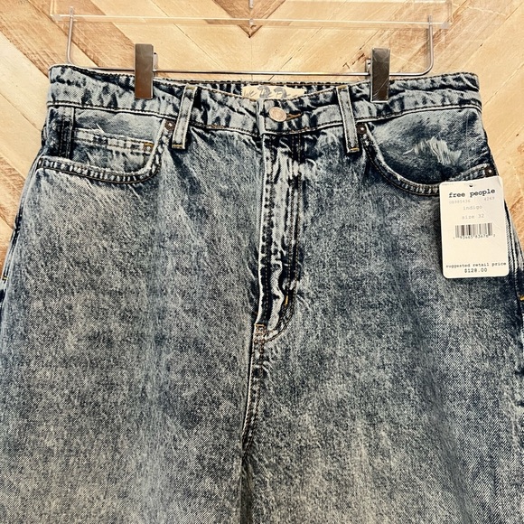 Free People NWT We The Free My Own Lane Acid Wash Distressed Straight Leg - Picture 6 of 10